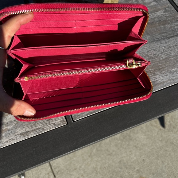 Prada Hot Pink Stefano leather zip around Wallet - Picture 3 of 8